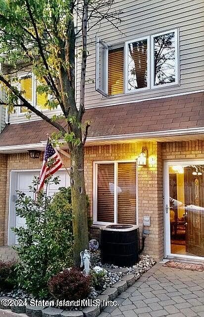 1st image of 71 Ashley Ln