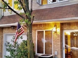 71 Ashley Ln, Staten Island, NY 10309