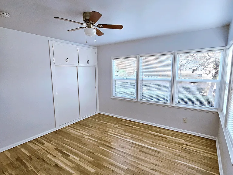 827 W Huntington Dr #A — Photo 13