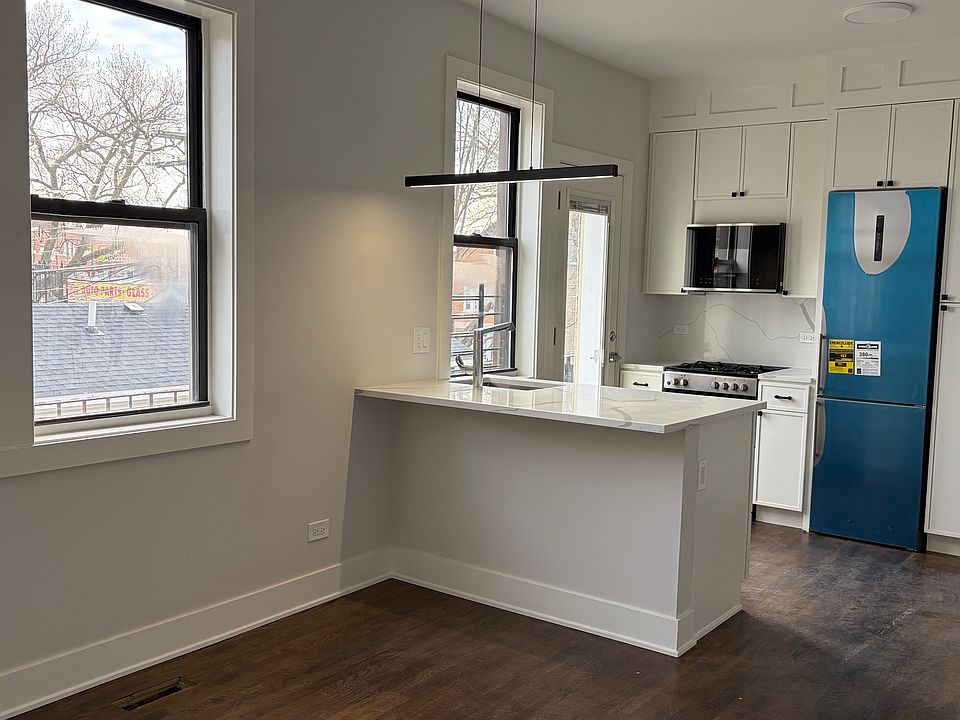 1st image of 2313 S Wolcott Ave #2R