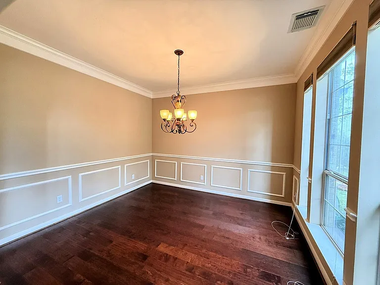 2214 Jurgensen Ln — Photo 10