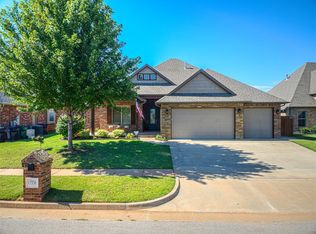 11536 SW 55th St, Mustang, OK 73064