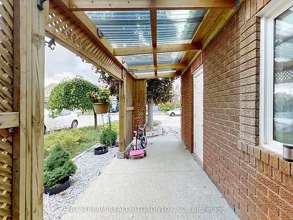 2nd image of 3926 Hazelridge Rd