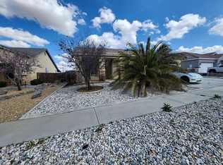 9133 Honeysuckle Ave, Hesperia, CA 92344