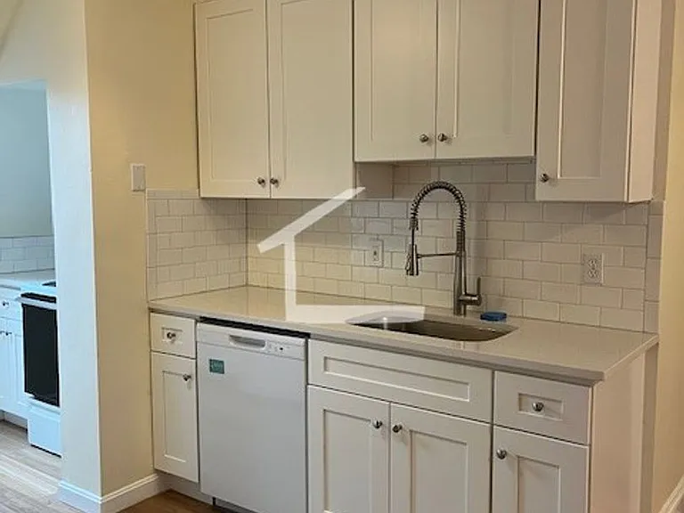 52 Brainerd Rd #3 — Photo 9