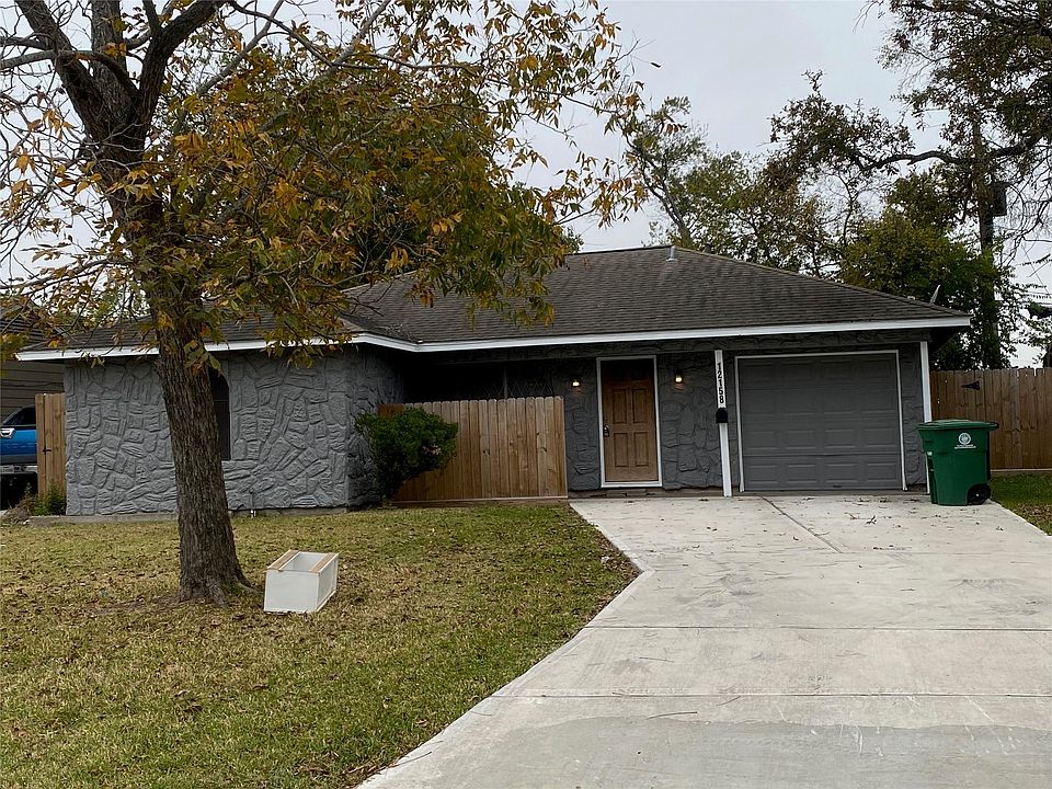 1st image of 12158 Coulson Cir