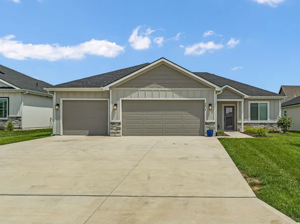2616 E 26th Ct, Lawrence, KS 66046