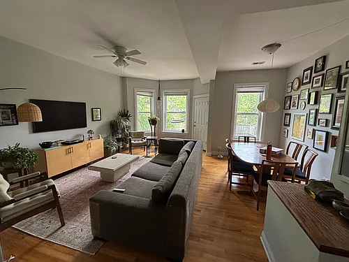 4701 N Malden St #3 Photo 1