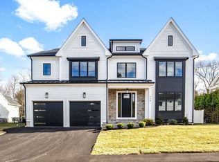 118 Grosvenor Rd, Needham, MA 02492