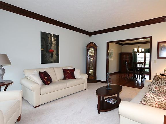 5th image of 633 Brookmere Ave