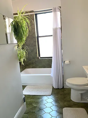 Rented by Nooklyn NYC LLC | media 40