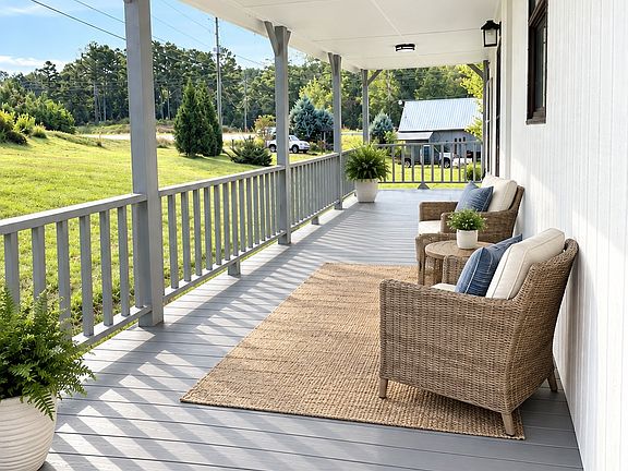 Front Porch
"Images Staged Digitally"