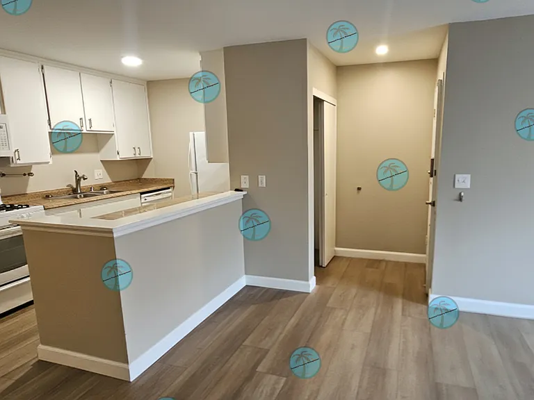 245 W Channel Islands Blvd — Photo 4