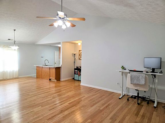 5th image of 165 Gainsway Dr