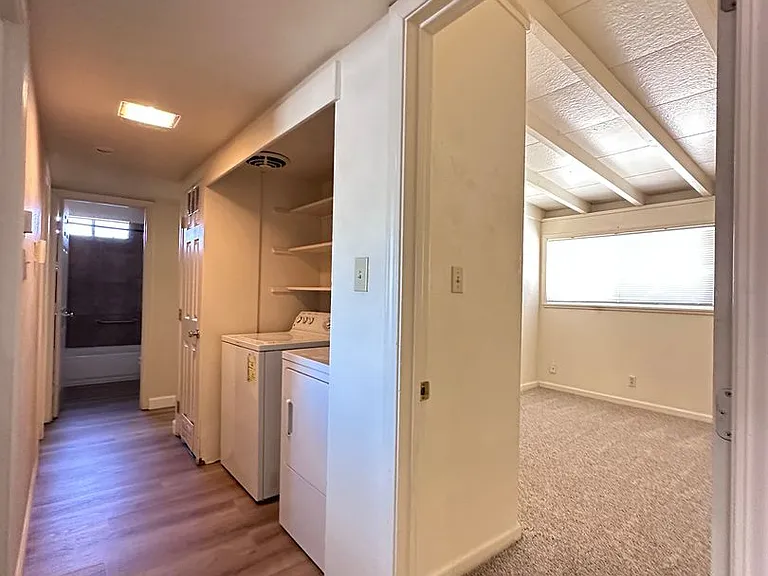 621 Hardy Dr — Photo 6