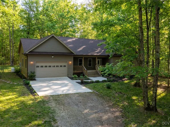 805 Douglas Church Rd, Farmville, VA 23901
