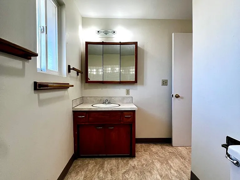 1522 Cherry Ave — Photo 8