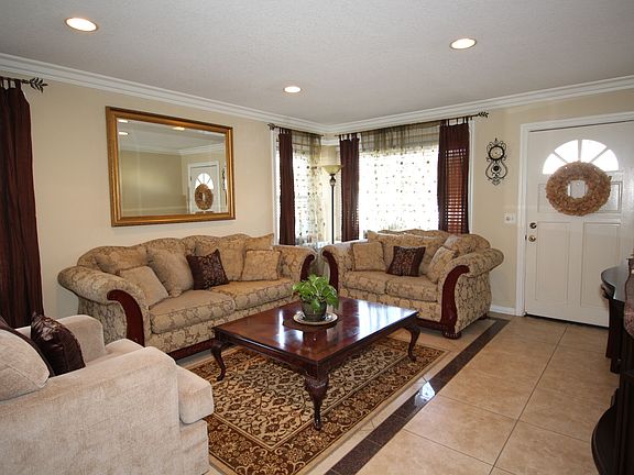 4th image of 7601 El Vino Way