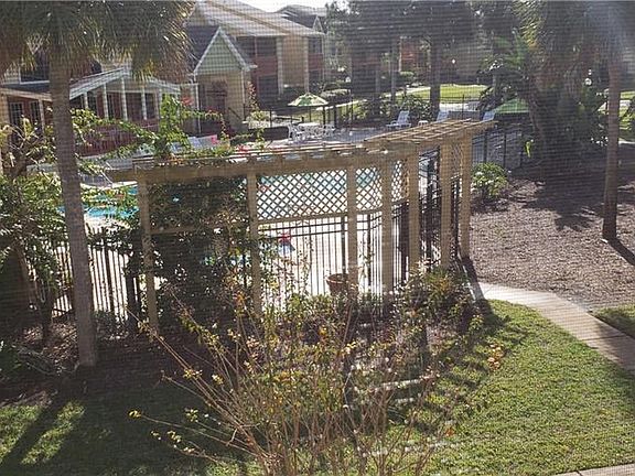 2nd image of 3732 Idlebrook 202 Cir