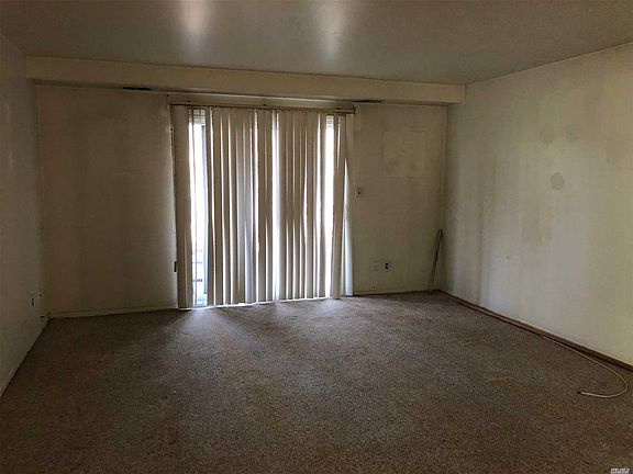 5th image of 9 Dogwood Ct