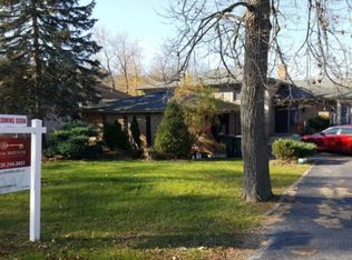 615 S Oakwood St, Willow Springs, IL 60480