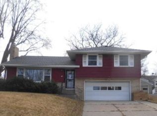 180 Stanley St E, West Saint Paul, MN 55118