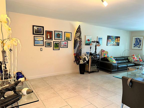 4th image of 1950 N Andrews Avenue #214D