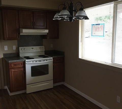 4th image of 3610 NE 45th St