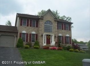122 Kestrel Rd, Mountain Top, PA 18707