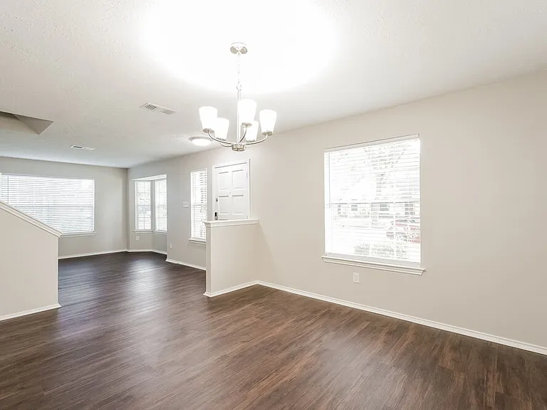 2107 Musket Ridge Dr — Photo 8
