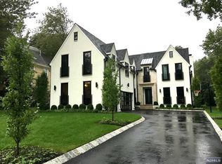 90 Highwood Ave, Tenafly, NJ 07670