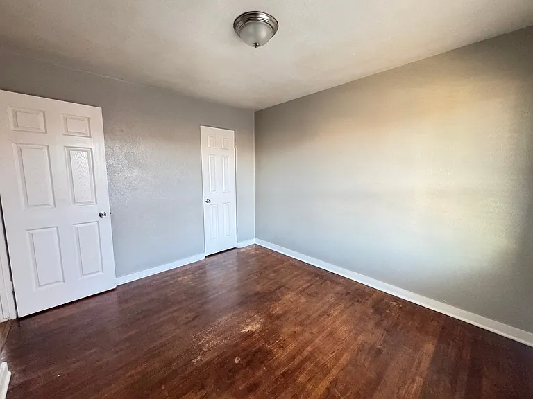 2030 NW 25th St #6 — Photo 19
