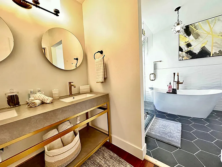 2118 E Marquette Dr — Photo 8