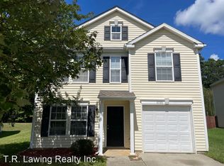 6726 Wandering Creek Dr, Charlotte, NC 28216