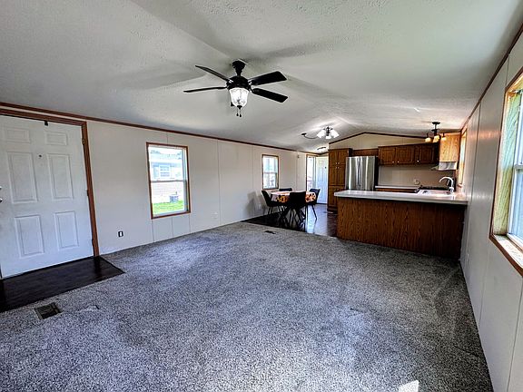 2nd image of 1136 Bedford Pl #180