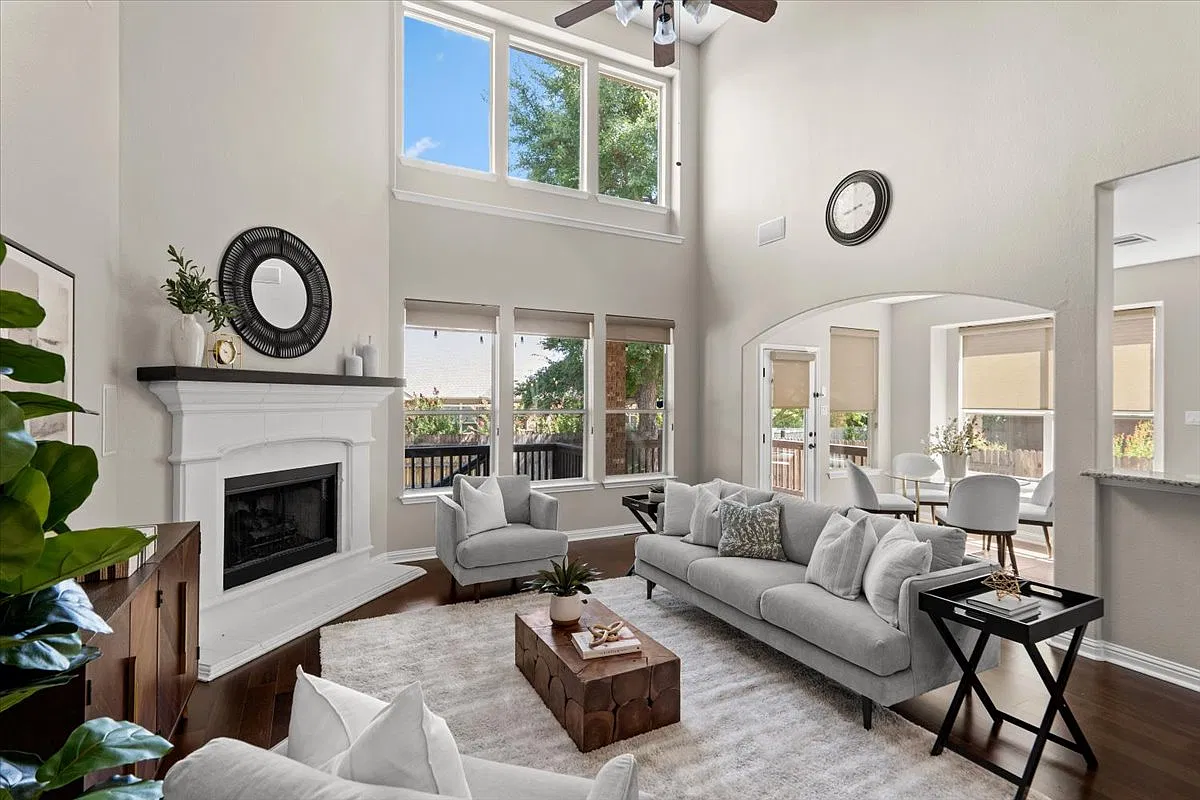 5 bed, 2978 sqft, $2,695 — Photo 4