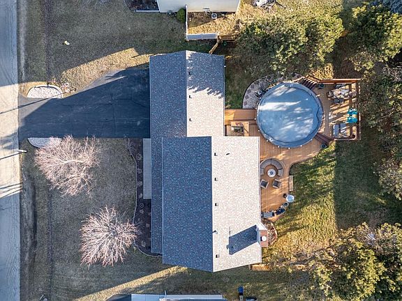 5th image of 10912 Jasmine Dr