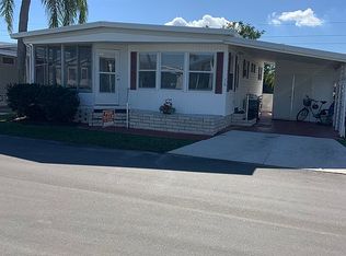 16 Flores Dr, Palmetto, FL 34221