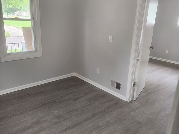 2nd image of 1405 Lincoln Ave #1