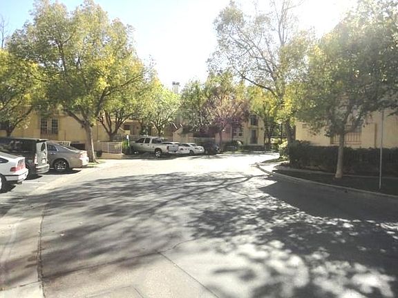 2nd image of 24105 Del Monte Dr Unit 447