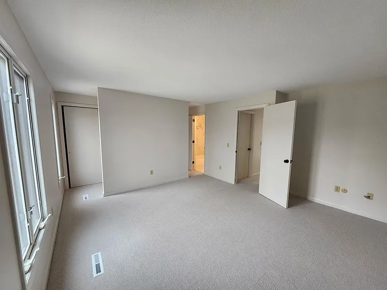10 Winston Ct — Photo 10