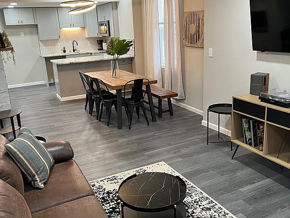 3rd image of 386 W 2nd Ave #386