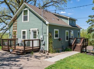 414 Grove St N, Belle Plaine, MN 56011