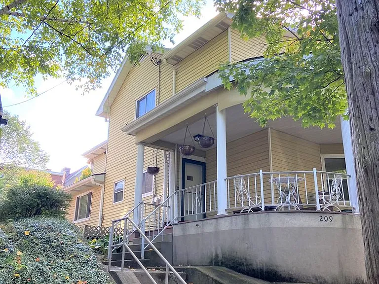 209 Elysian Street — Photo 1