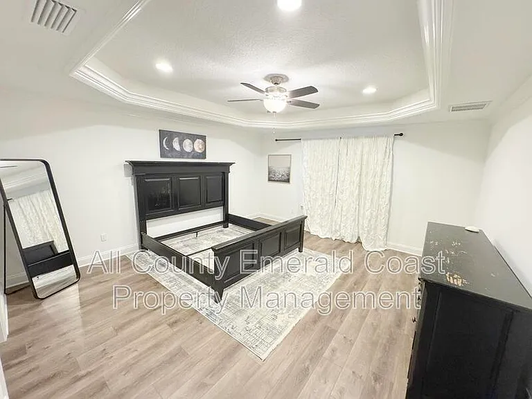 481 Kelly St — Photo 21
