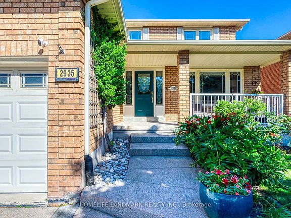 3rd image of 2935 Kingsway Dr