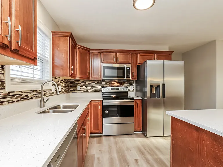 318 Gallop Ln — Photo 8