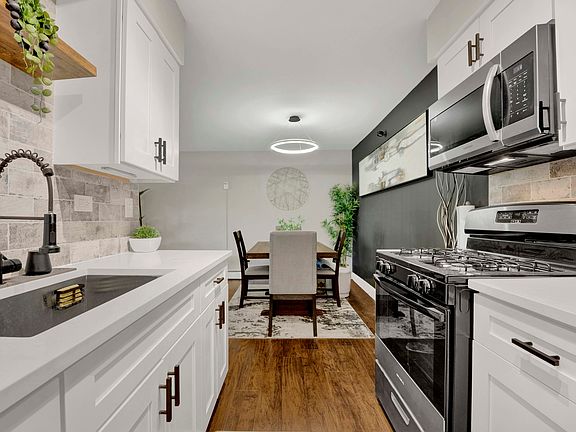 3rd image of 1188 Royal Glen Dr APT 126