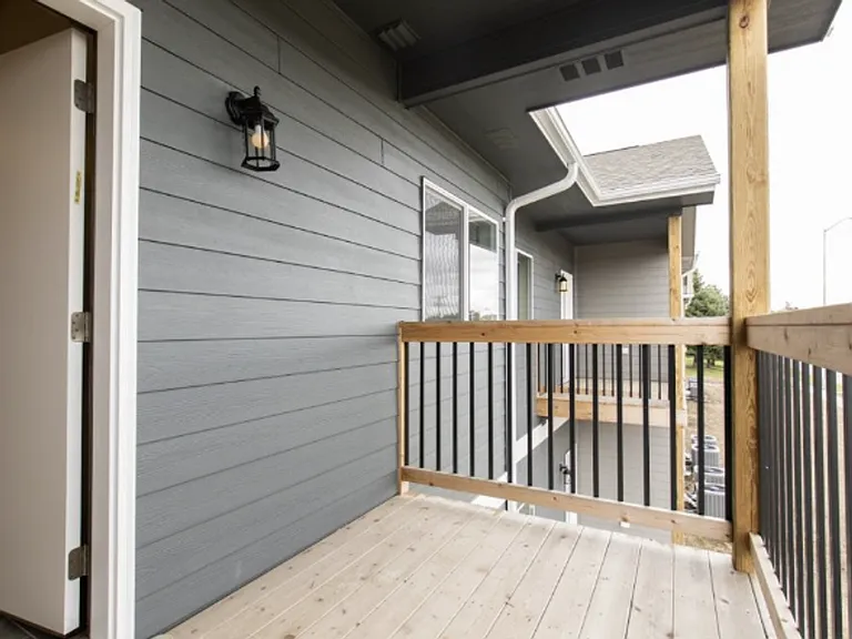 500 N Shepherd Ave — Photo 8