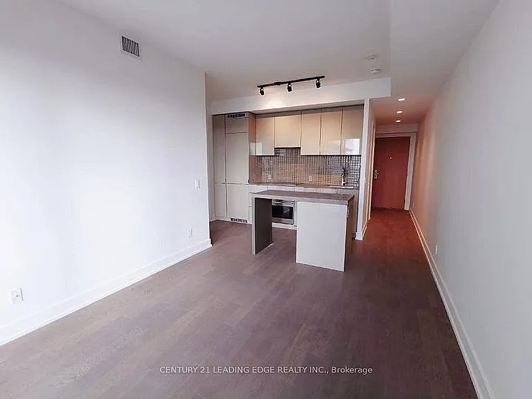 7 Grenville St #2012 — Photo 29